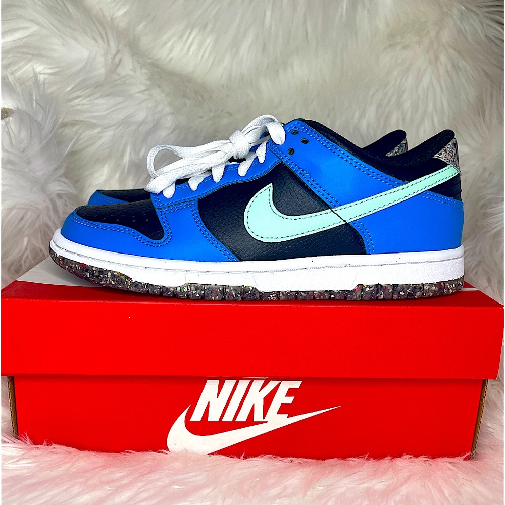 Nike Dunk Low - Picture 2 of 9